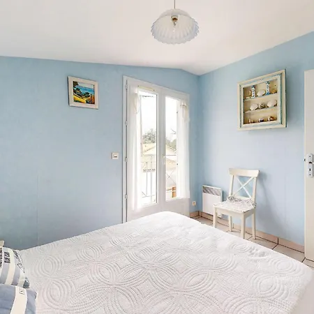 2 Bedroom Gorgeous In Saint-georges-de-didon Saint-Georges-de-Didonne